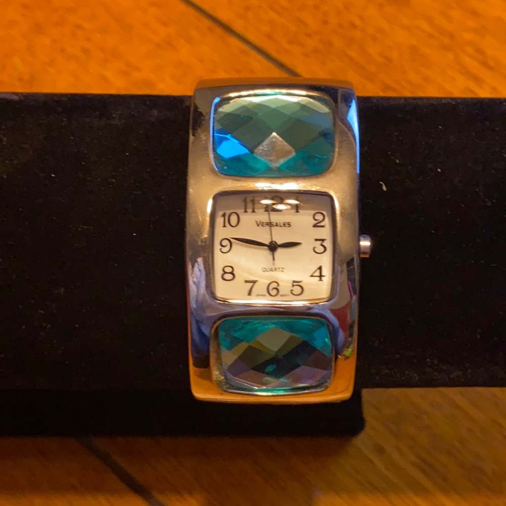 Versales watch